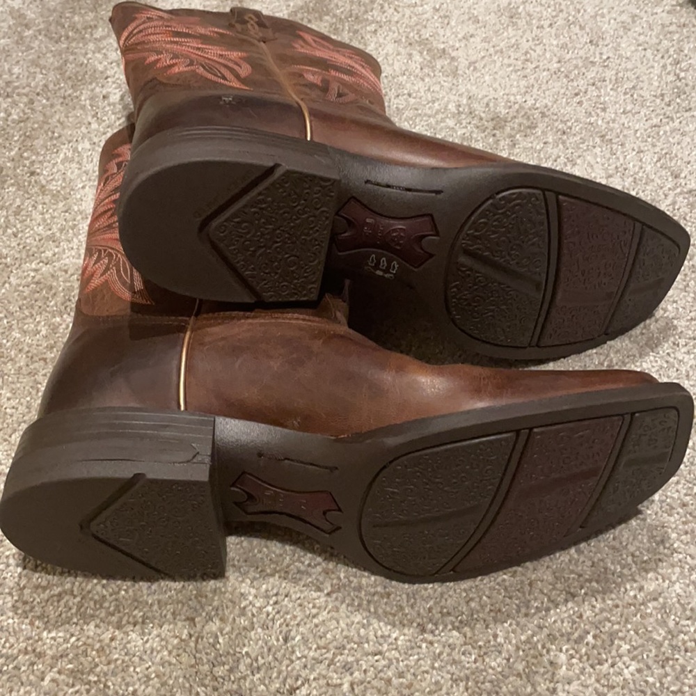 Ariat Brown Western Leather Cowboy Boots with Tan Stitching - Picture 2 of 4